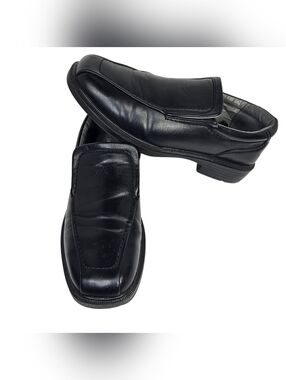 Deer Stags Black Slip-On Leather Loafers. Size 9.5